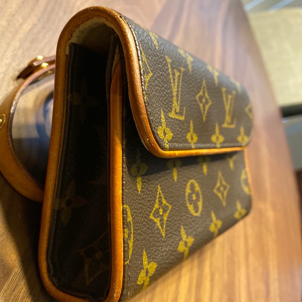 Preowned Louis Vuitton Florentine Belt Bag